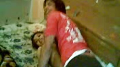 एक आदमी फिल्माया एक वीडियो के साथ उसकी पत्नी एक थरथानेवाला में सेक्सी नीचे पहनने के कपड़ा सेक्सी बीएफ वीडियो मूवी