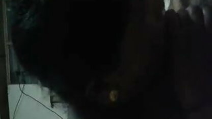 एक छिपे हुए कैमरे के सामने शॉवर में बालों बिल्ली धोने के साथ सेक्सी बीएफ एचडी मूवी लड़की