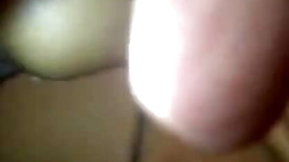 मैं अटक दो उंगलियों में एक सेक्सी बीएफ मूवी एचडी लड़की की चूत और फिर उसे गीला छेद